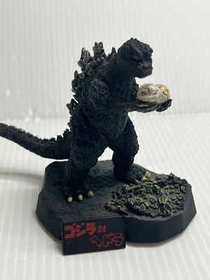BANDAI Complete Works  GODZILLA B&W Variant Diorama Mini Figure Yuji Sakai　NO7-image