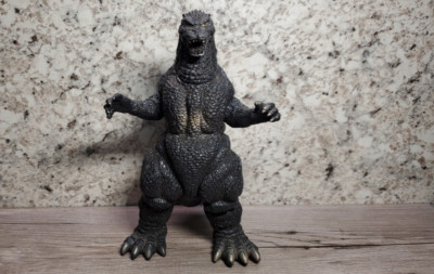 GODZILLA PVC VINYL FIGURE 1992 BANDAI MADE IN JAPAN toho kaiju 8