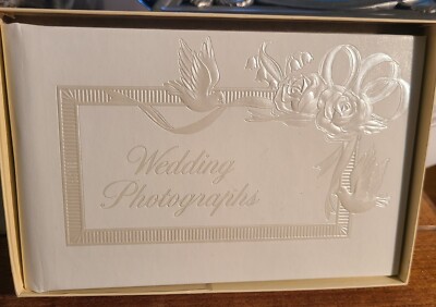Wedding Photo Album 4 x 6 Format Holds 20 Pics NIB, Gibson, Faux Leather-image