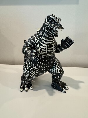 Attack Peter Godzilla Museum Mondo Toho 2021 Artist Series Statue Vinyl SOLD OUT-image