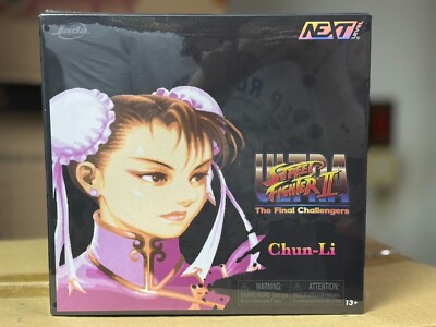 JADA ULTRA STREET FIGHTER II CHUN-LI  (PLAYER 2) DELUXE 6