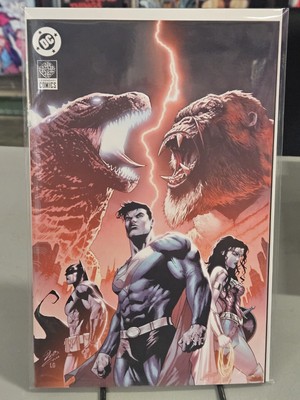 JUSTICE LEAGUE VS GODZILLA VS KONG 2 #1 (2025) 1:100 CHRISTIAN DUCE VIR VARIANT-image