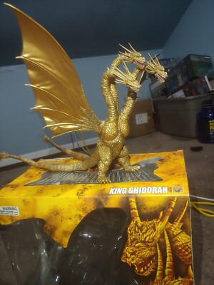 S.H.MonsterArts Godzilla King Ghidorah Neca Hiya Toys Bandai Godzilla -image