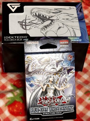 White Dragon Dektech Deckbox With New Blue Eyes Structure Deck-image