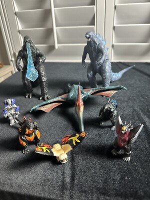 Godzilla Action Figures TOHO Bandai Monsters-image