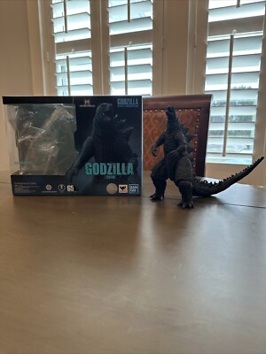 S.H.MonsterArts Godzilla [2019] (Includes All Accessories) (Read Description)-image