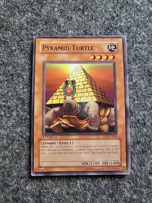 Pyramid Turtle SD2-EN005 Structure Deck: Zombie Madness-1st Edition 1st Edition-image