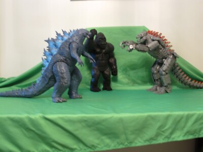 KONG VS GODZILLA 11 INCH TALL ACTION FIGURES  - USED BUT NICE - SET OF 3 -NO BOX-image