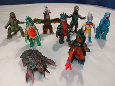 2004 Iwakura Bullmark Legends Godzilla lot of 9 sofubi vinyl toy 3.5