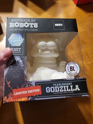 Pearlescent Godzilla 225 Handmade Robots Knit Series BOXLUNCH EXCLUSIVE LIMITED-image