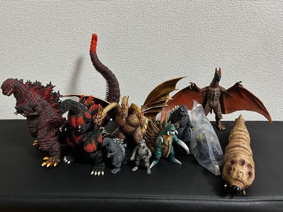 Set of 8 Used Godzilla King Ghidorah Rodan Mechagodzilla Action Figures-image