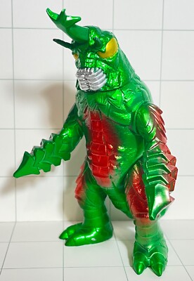 SUPER7 Godzilla MEGALON '73 METALLIC Kaiju Blind Box 3.75