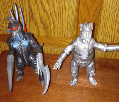 Mechagodzilla 2009 & Gigan 2020 Bandai Toho Godzilla Characters Lot of 2 RARE!-image